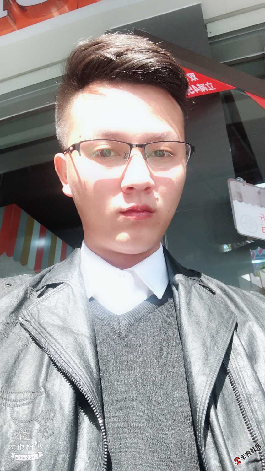 帅不帅你们说了算13 / 作者:你的眼睛和下体 / 