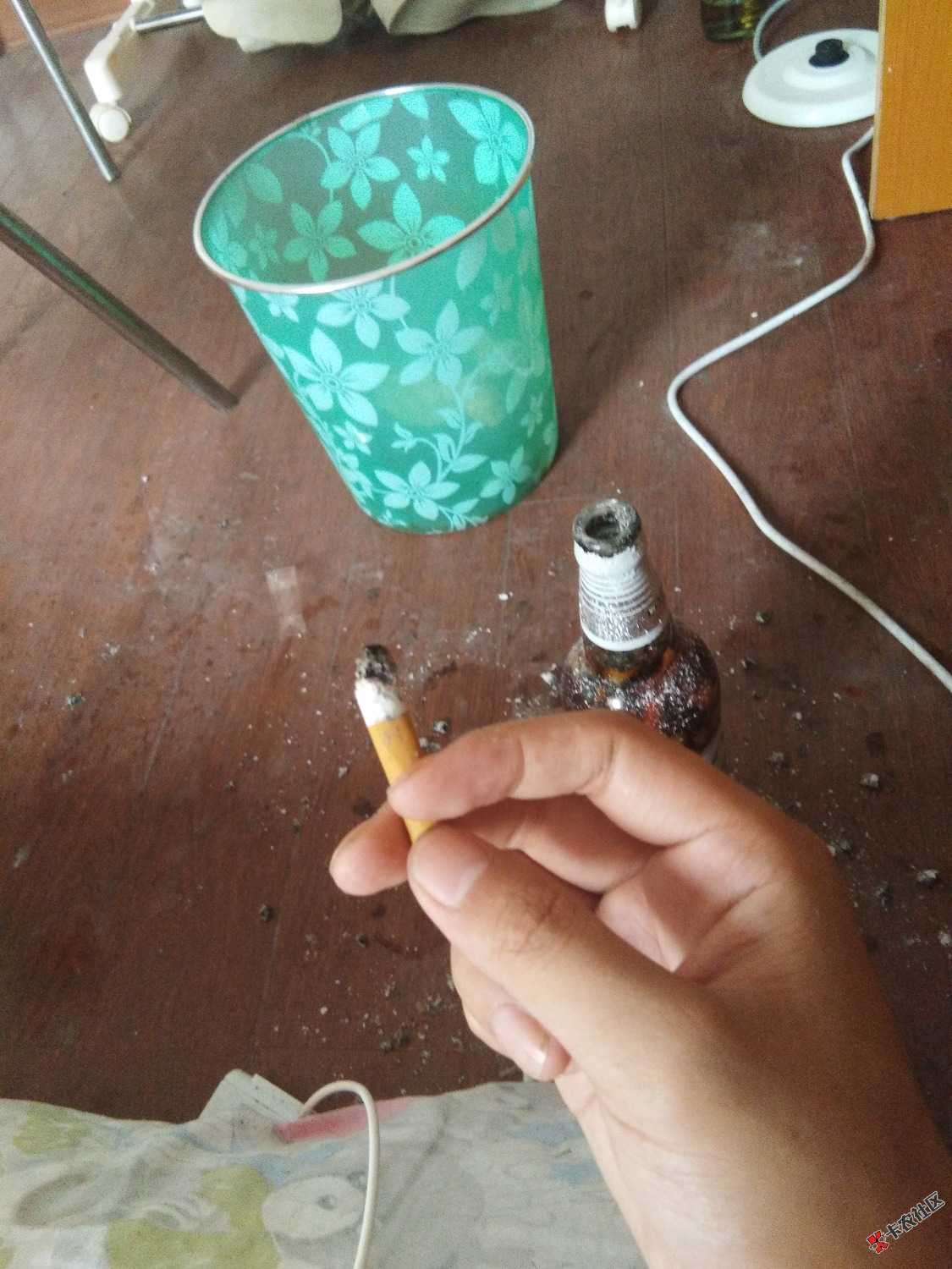 几天没抽烟了，天天捡烟p股，老哥们，我用卡农卡皇号换包烟抽可以吗？有好 ...76 / 作者:啊萱 / 