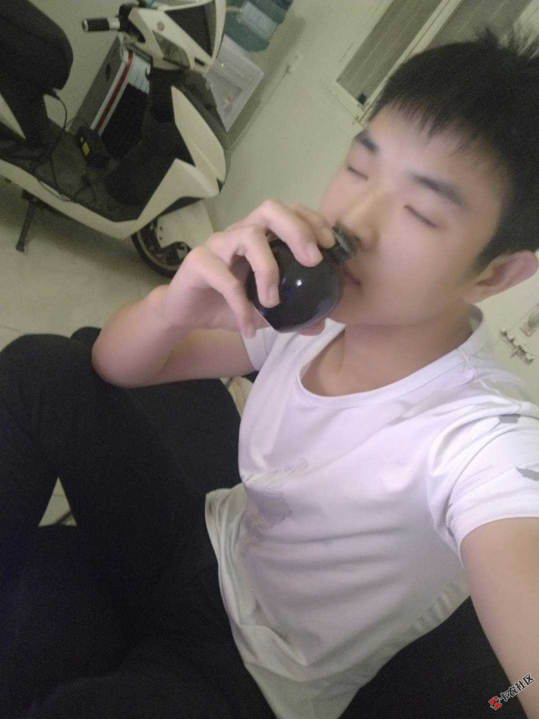累了，早该休息了，说再多都是空的，各位老哥都懂得，欠一身债务，突然想上班了 ...62 / 作者:co7475 / 