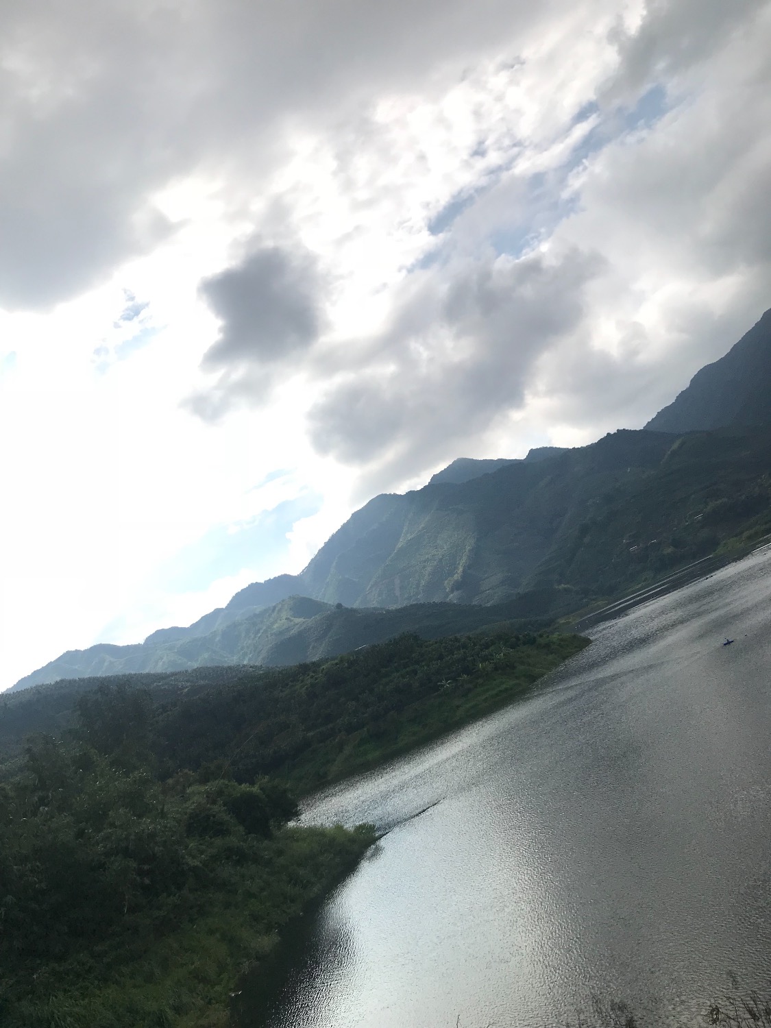 生日昨晚在网吧过完了，二十块充了十五块的网费，两块买了瓶矿泉 ...72 / 作者:统统吃点柚子 / 