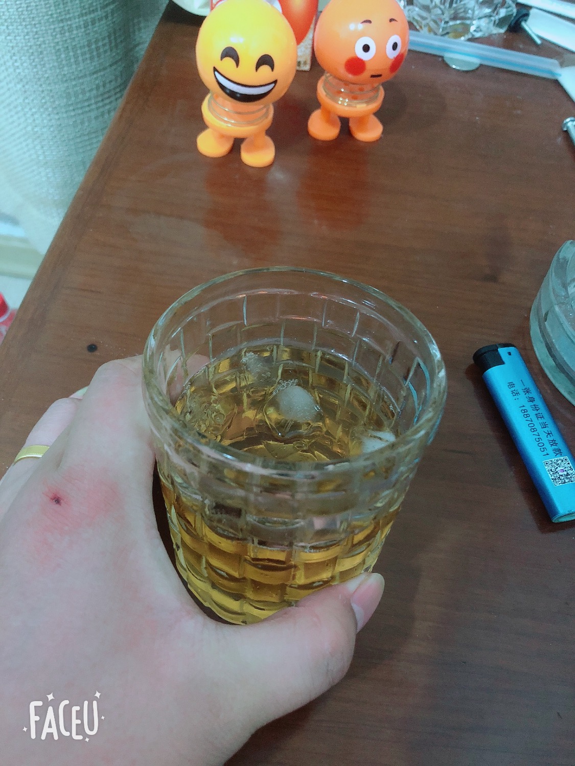 有没有南昌的，心情不好，送20现金，以下2.6.9.12.16楼止，中的82 / 作者:张小狼 / 