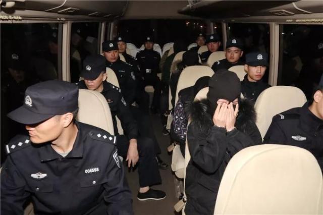 大快人心！专骗网贷借款人的骗子被抓了！11 / 作者:卡农大美 / 