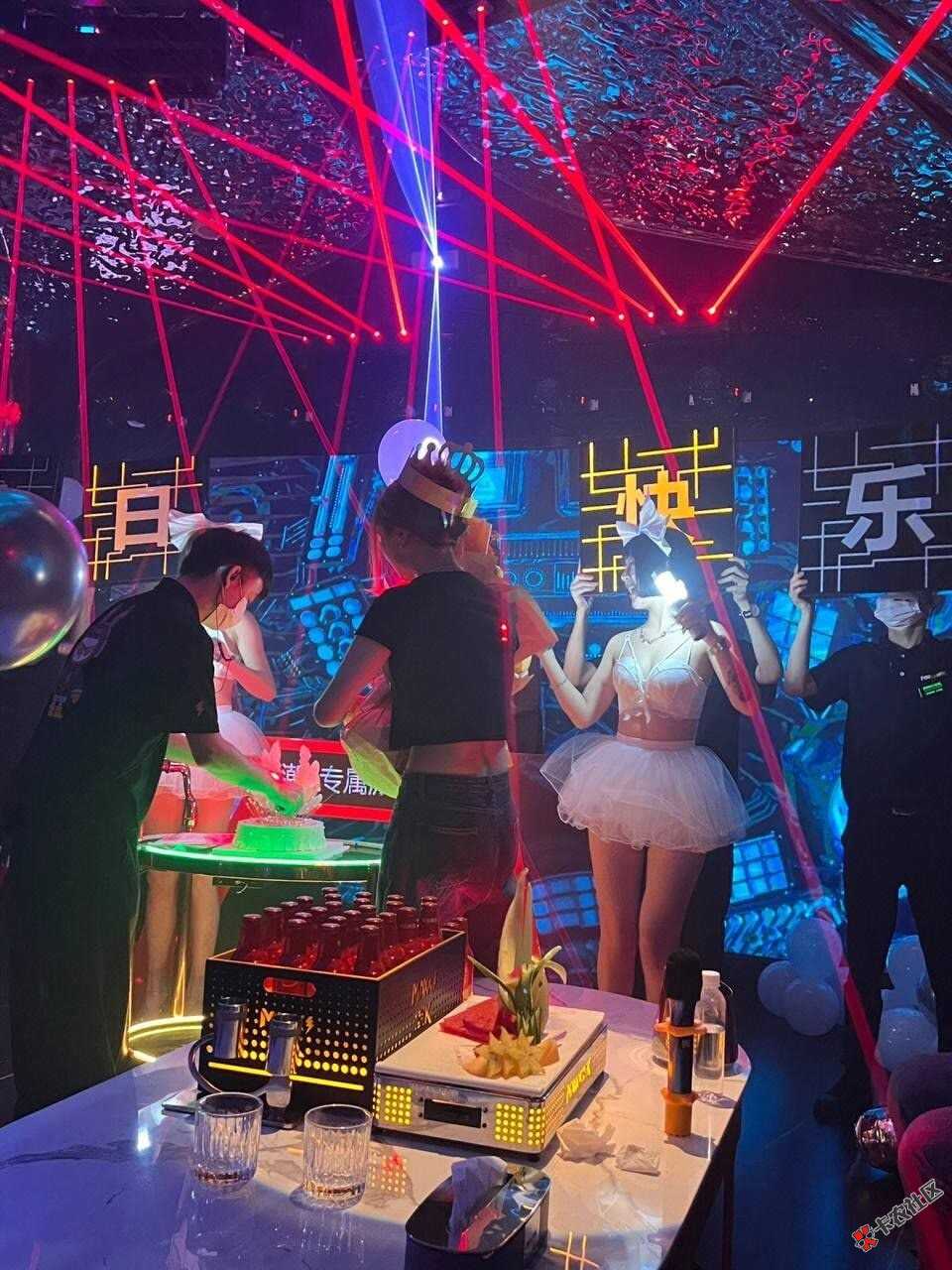 老哥们，企鹅一天能换绑几次手机号啊23 / 作者:可靠的小河 / 