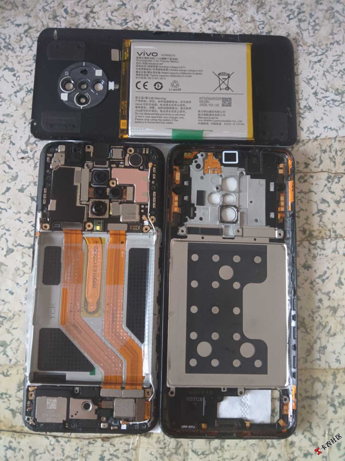 第三台二手手机3 / 作者:乛亅乛 / 