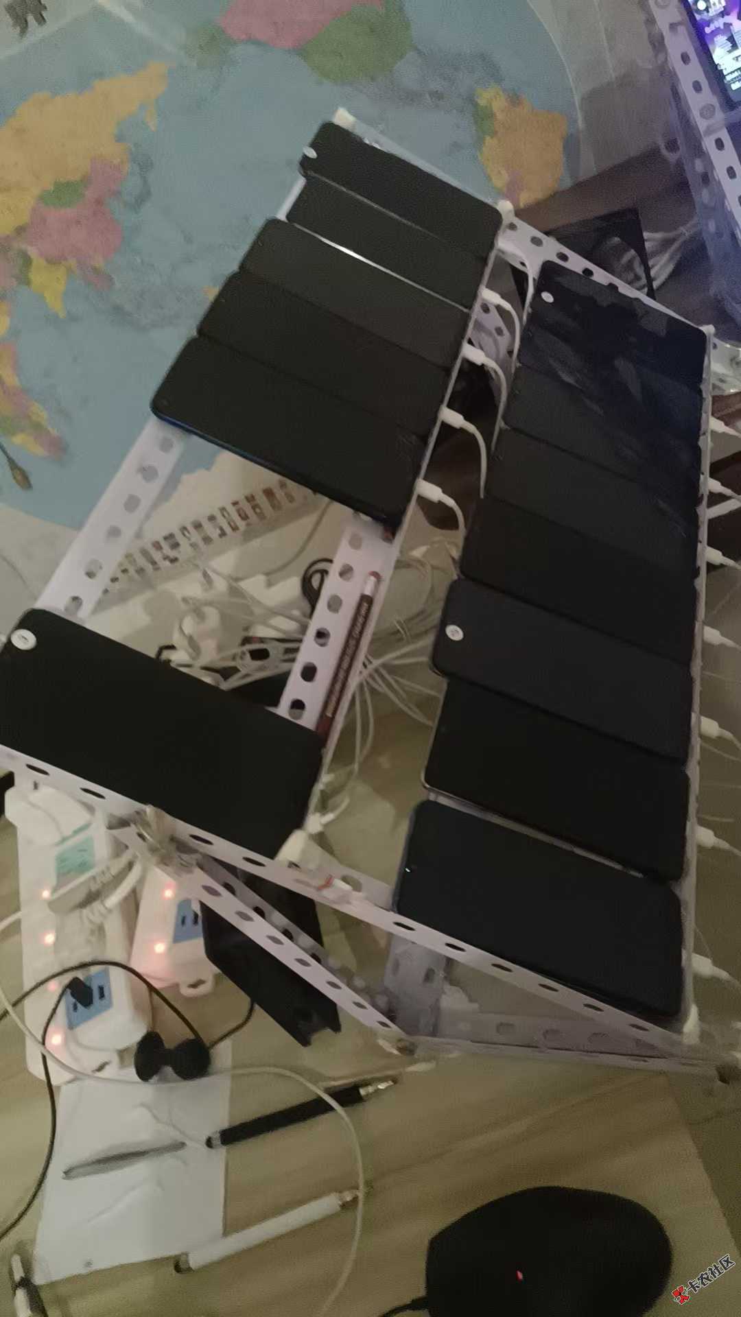 睡觉 5点半起床 今天说什么都要找个日结干了 真正弹尽粮绝了 随便找个中介 随便找个日70 / 作者:哥是好人 / 
